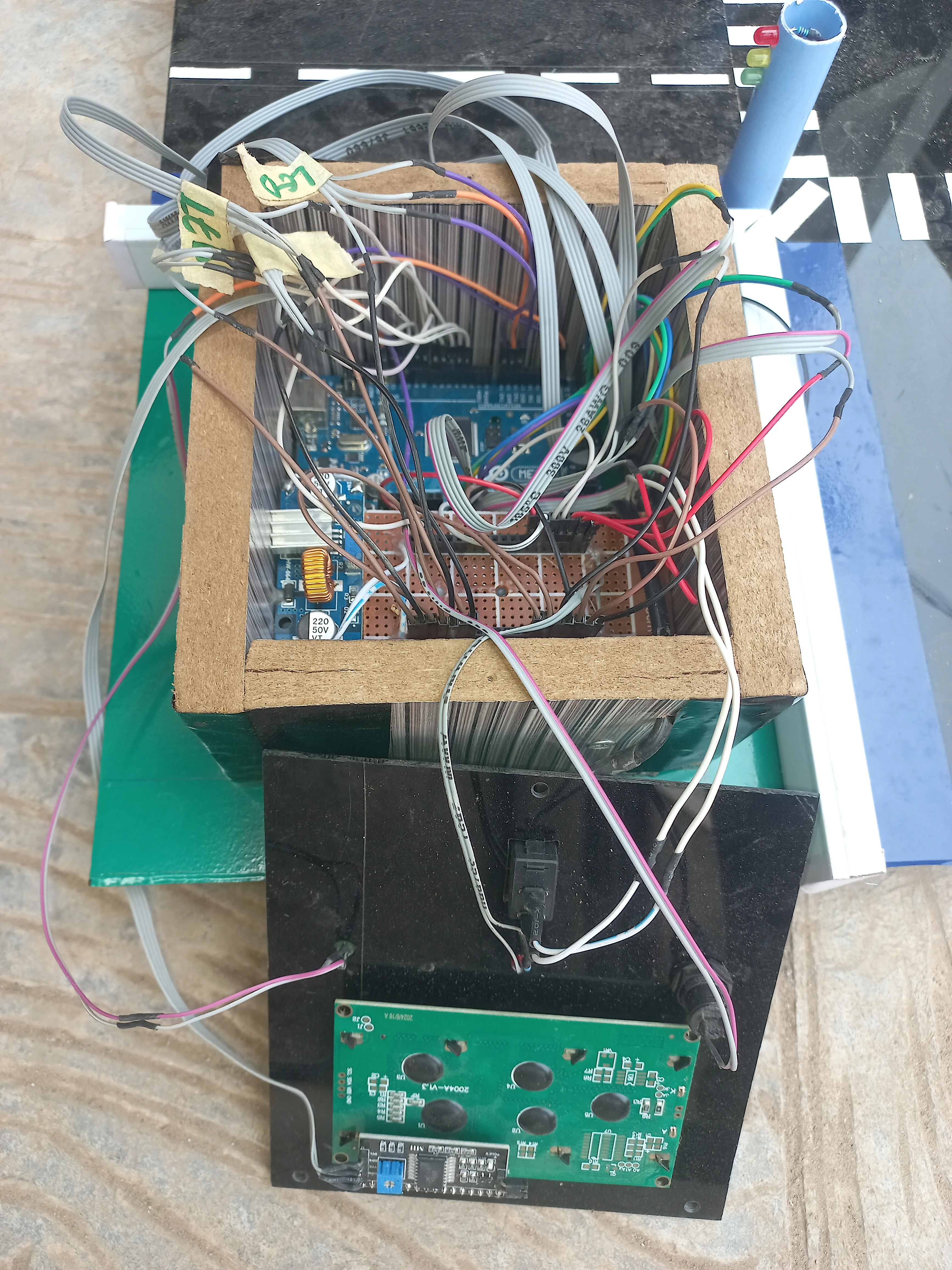 Control box with 20x4 I2C LCD — angle 2
