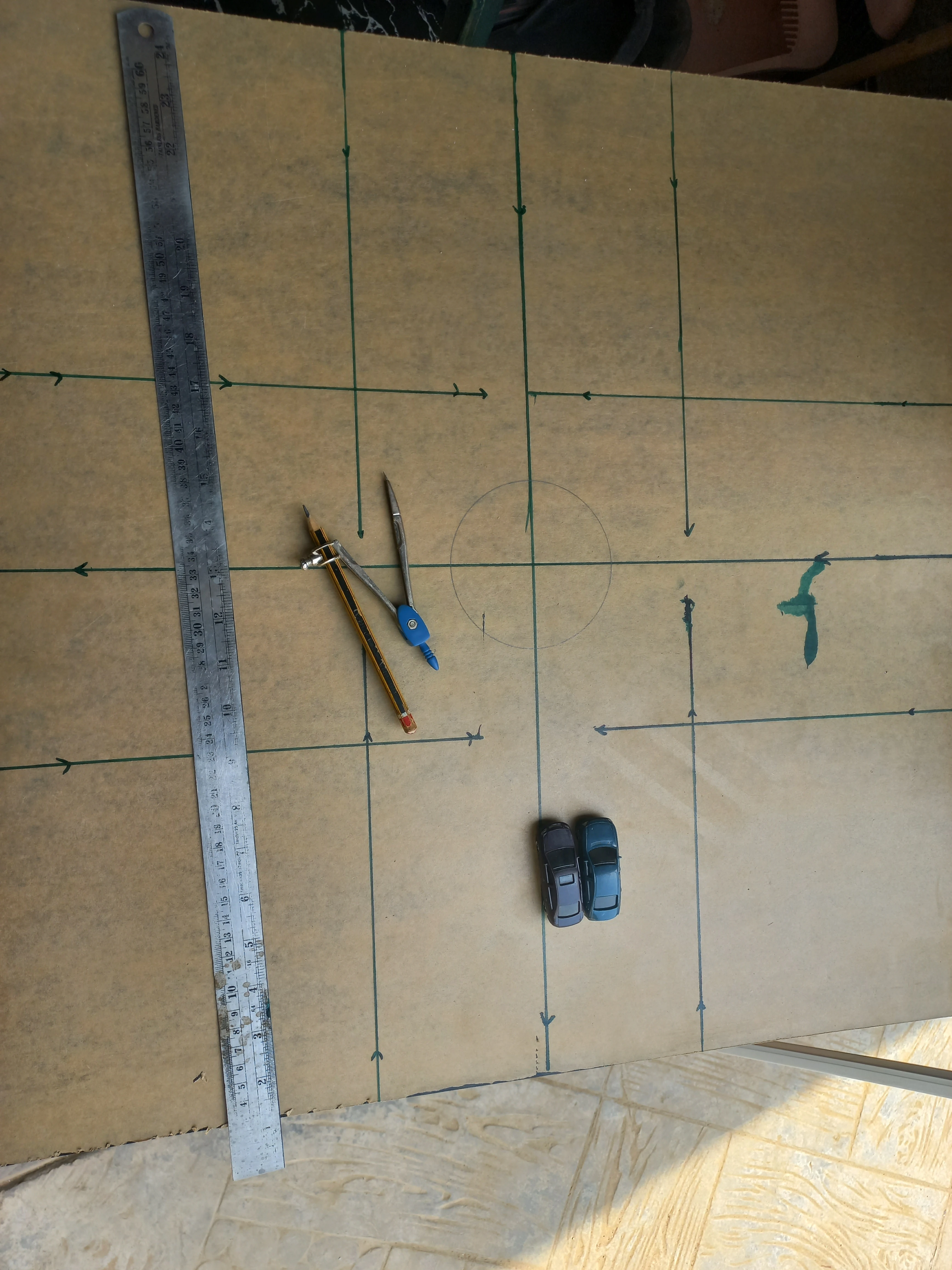 Cardboard template for road intersection shape — angle 1