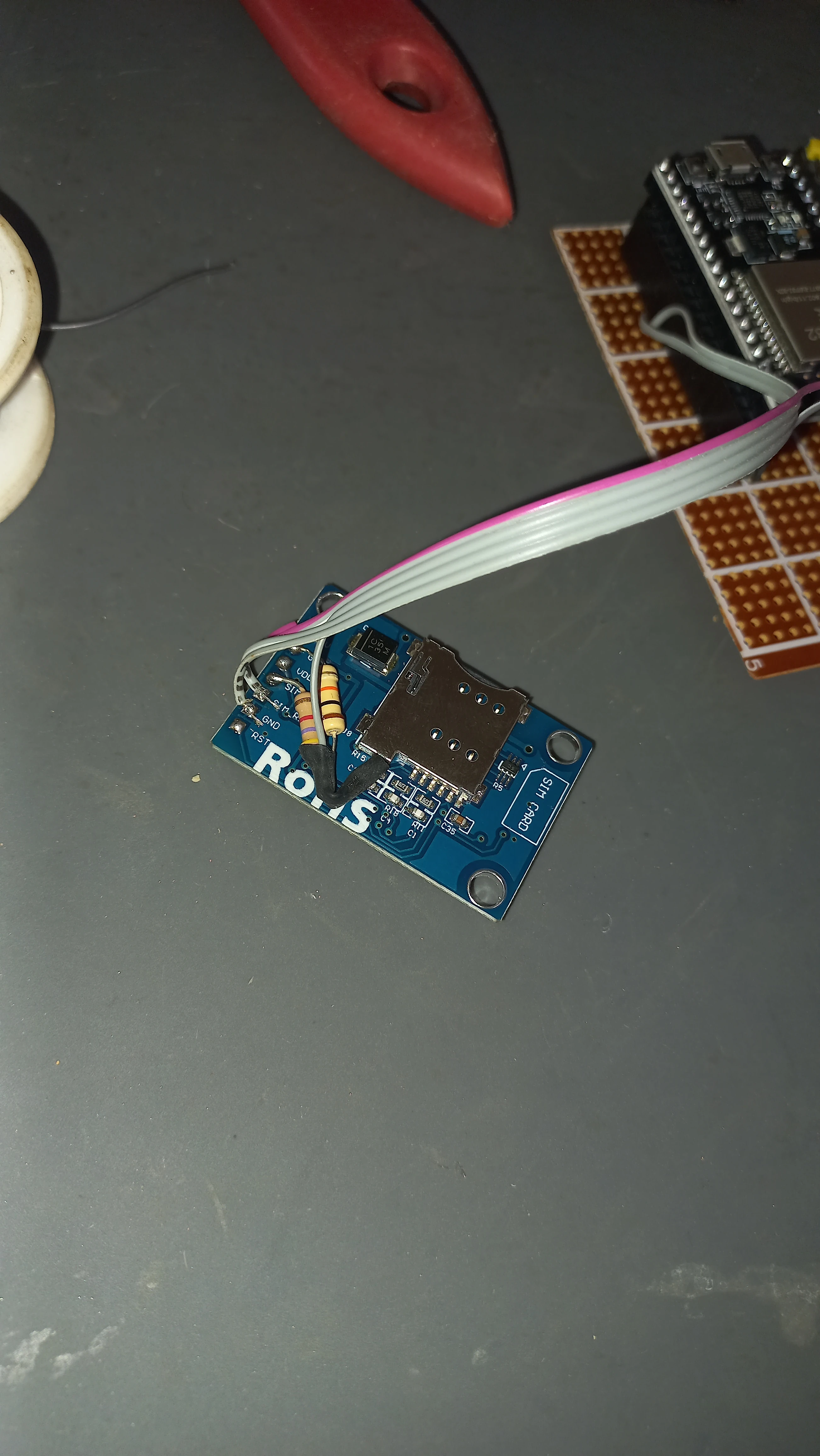 SIM800L close-up with pull-up resistors